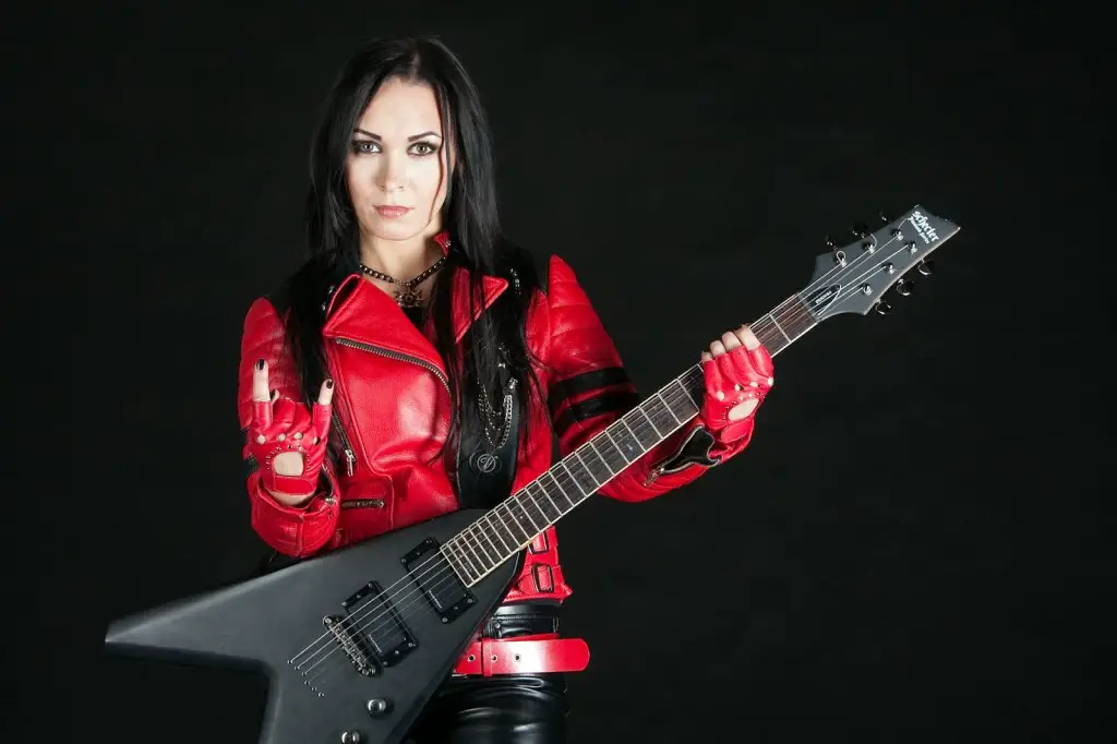 An Interview with Marta Gabriel of Crystal Viper