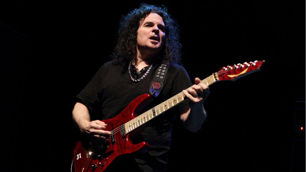 An Interview with Vinnie Moore of UFO