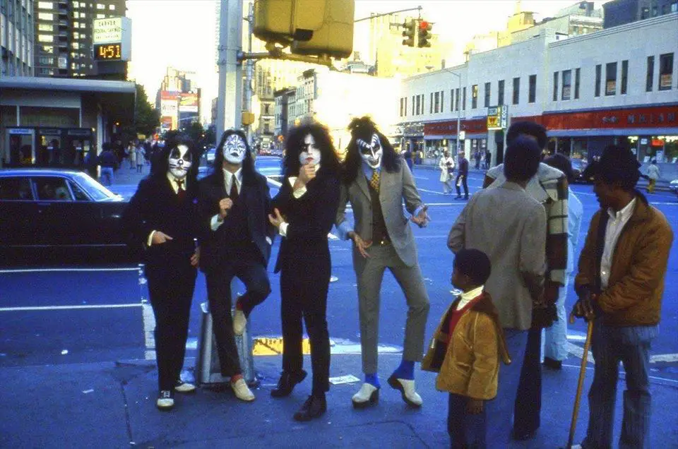 A Guide to KISS Bootlegs: The Dressed to Kill Tour & The Road to Alive! 1975