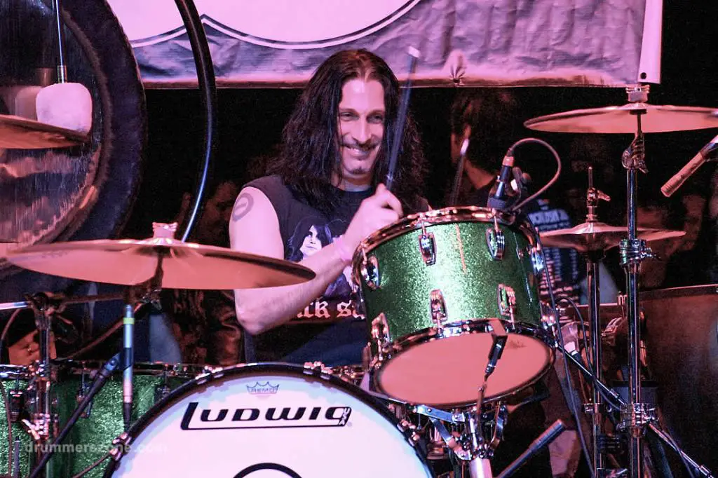 An Interview with Johnny Kelly of Quiet Riot